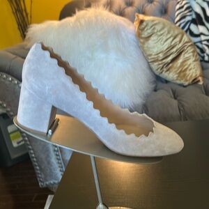 CHLOE Gray Scalloped Suede Block Heel Pumps 39 US 9